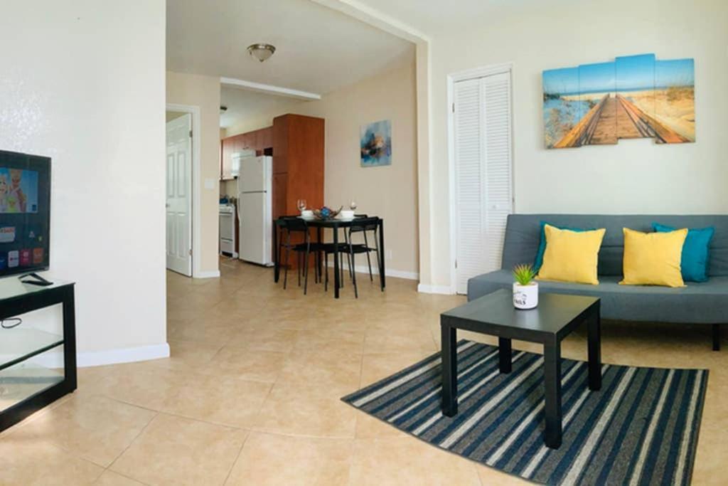 Hollywood Beach Apartments - Walk To The Beach Exterior foto