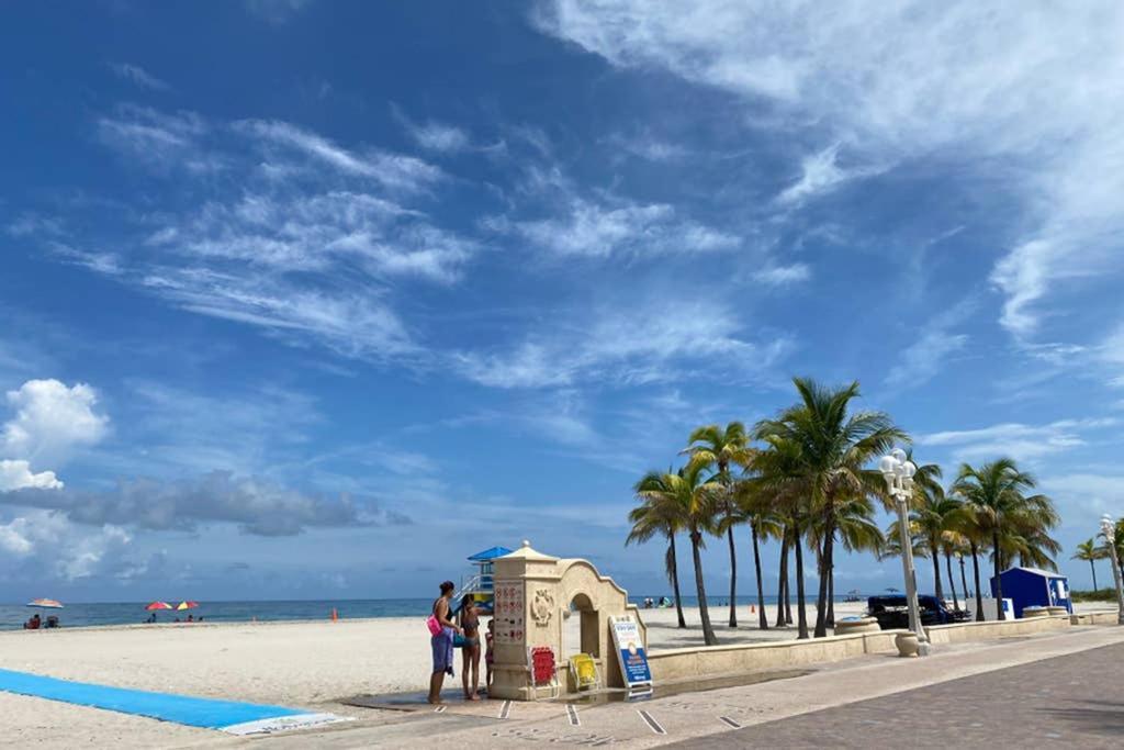 Hollywood Beach Apartments - Walk To The Beach Exterior foto